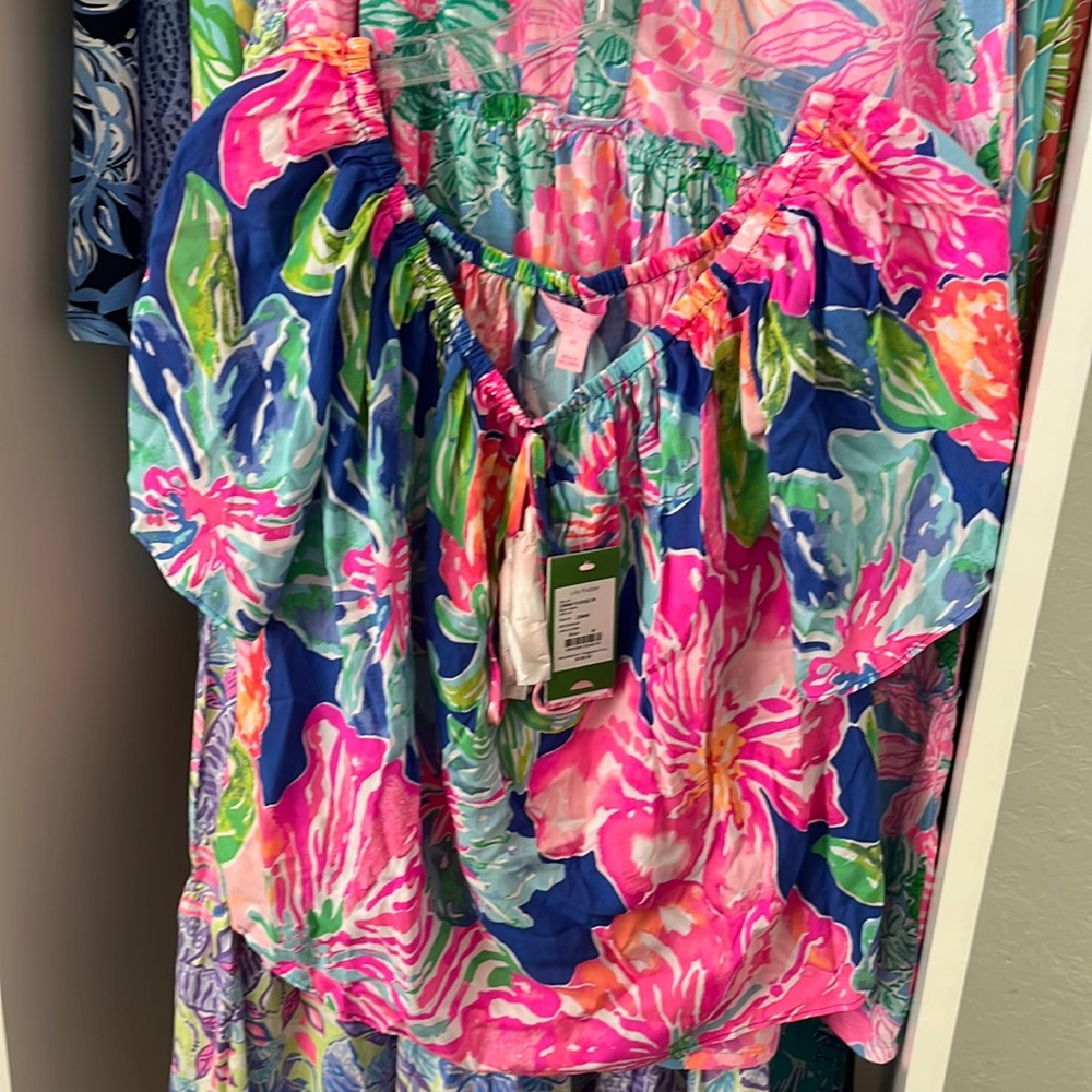 New with tags Lilly Pulitzer SAIN top size medium